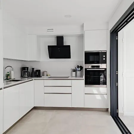 Apartment Brand New Exclusive Apartment, 100 Meter From The Fuengirola